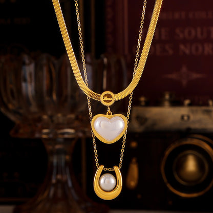 Light luxury pearl necklace
