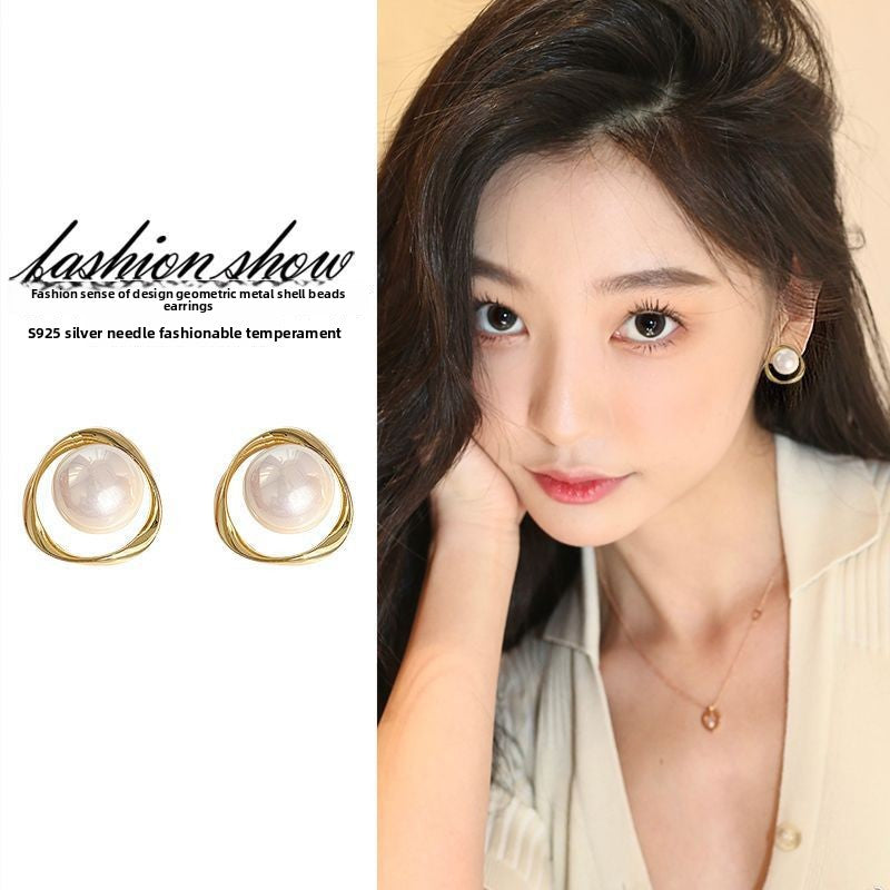 Light luxury silver pearl earrings