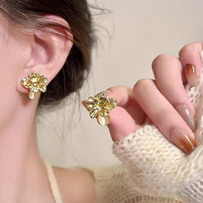 Light luxury silver pearl earrings