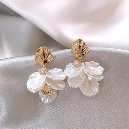 Light luxury silver pearl earrings