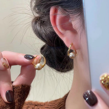 Light luxury silver pearl earrings
