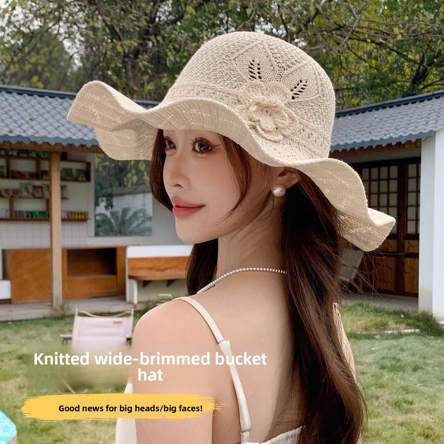 Lightweight Foldable Wide Brim Straw Sun Hat