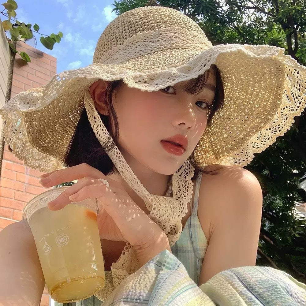 Lightweight Foldable Wide Brim Straw Sun Hat