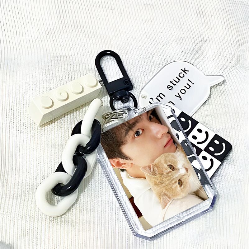 Lin Yi photo frame keychain