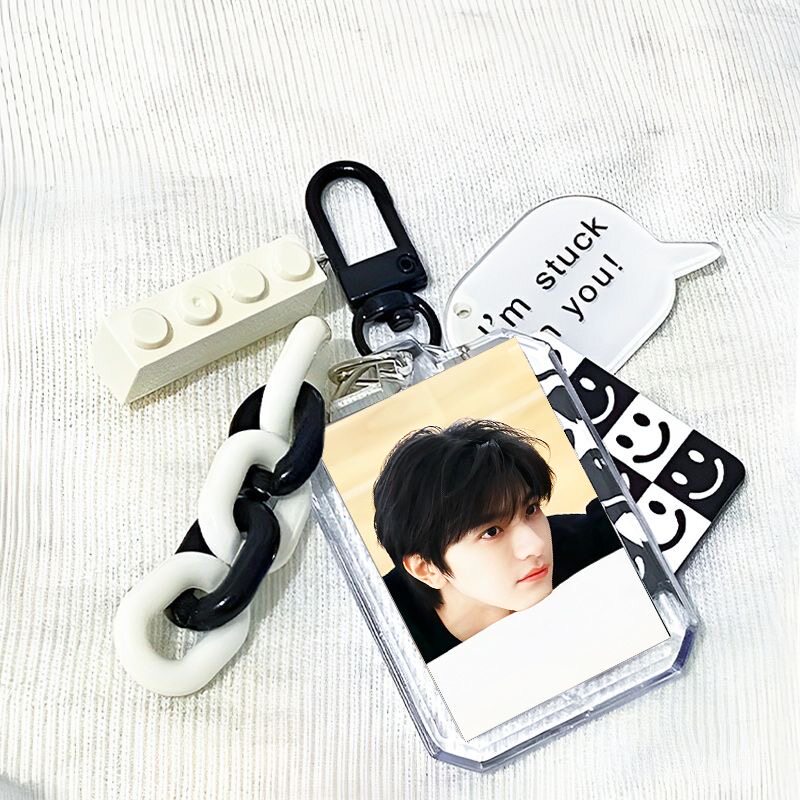 Lin Yi photo frame keychain