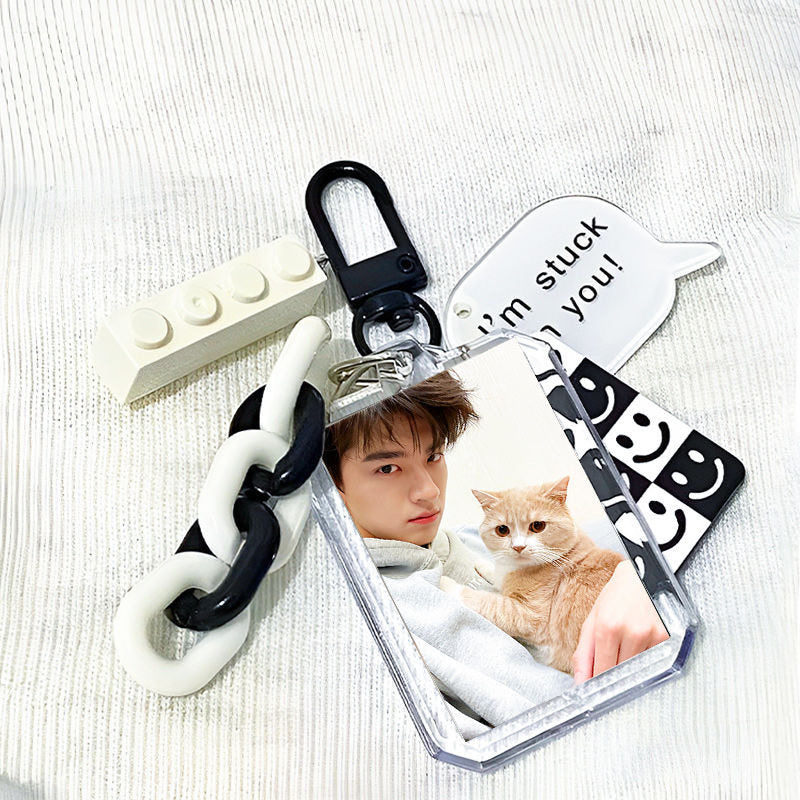 Lin Yi photo frame keychain
