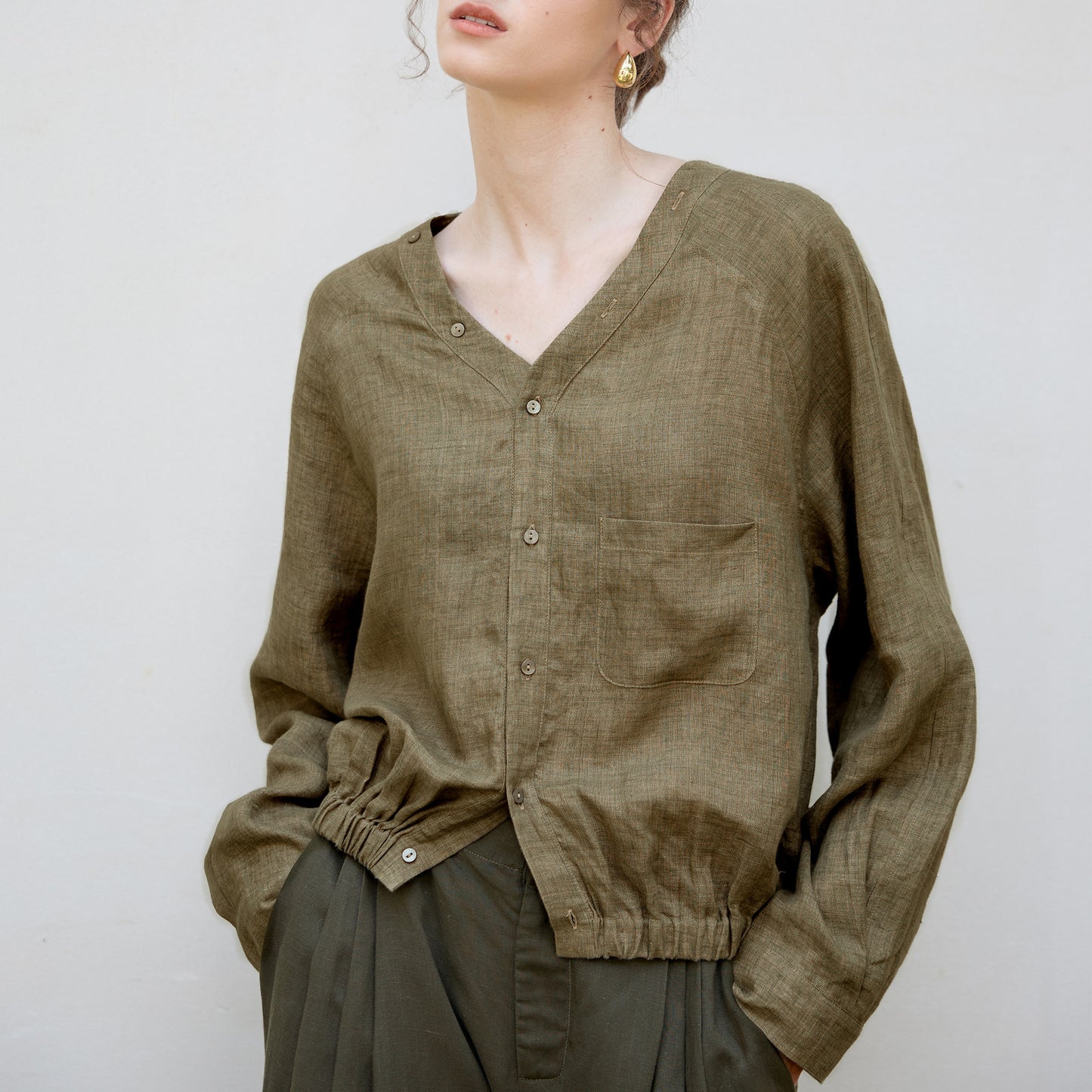 Linen V-Neck Raglan Sleeve Shirt