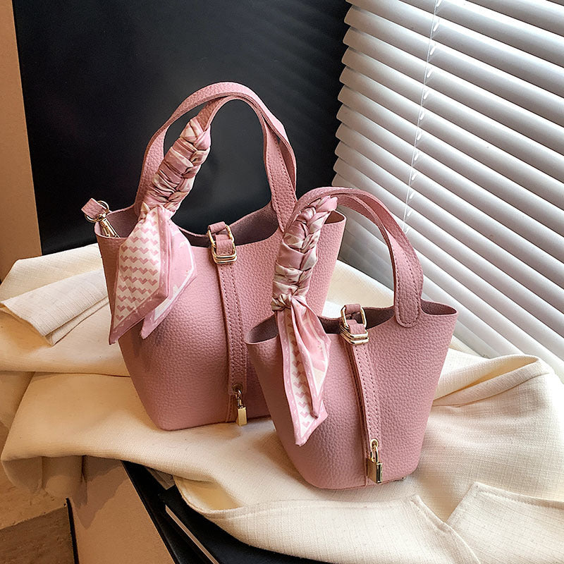 Litchi-pattern handbag