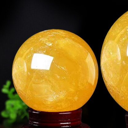 Living room decoration: crystal ball