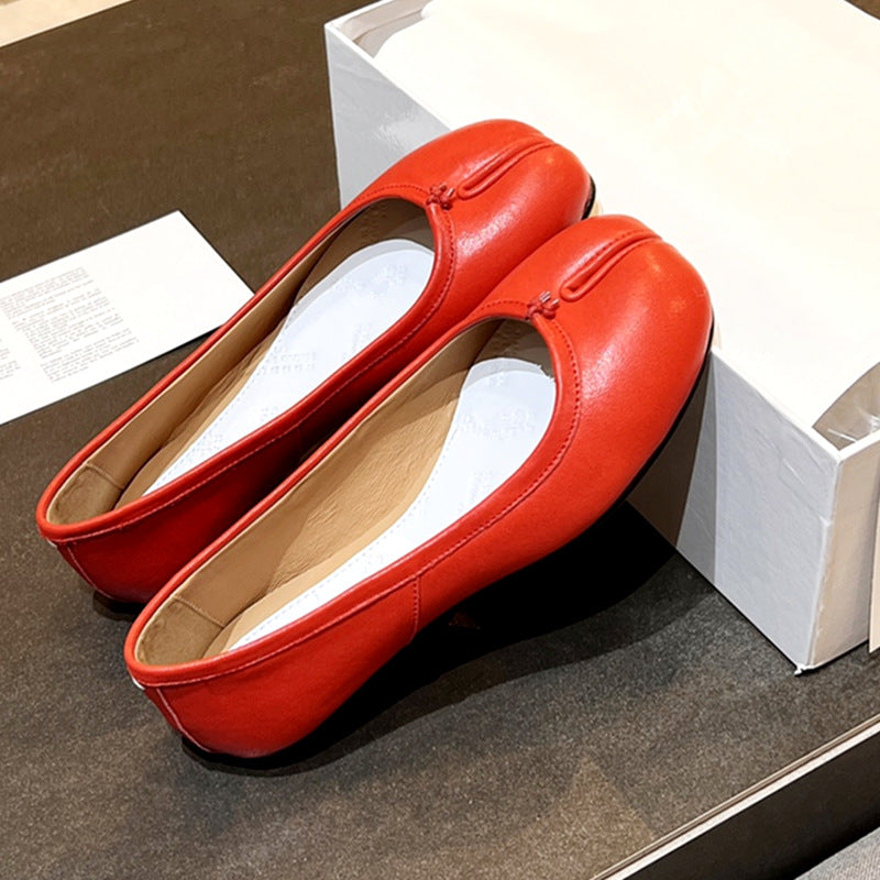 Loafers with laces