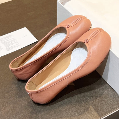 Loafers with laces