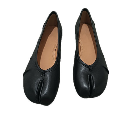 Loafers with laces