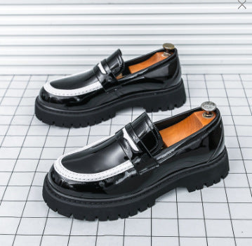 Loafers with thick soles and shafts