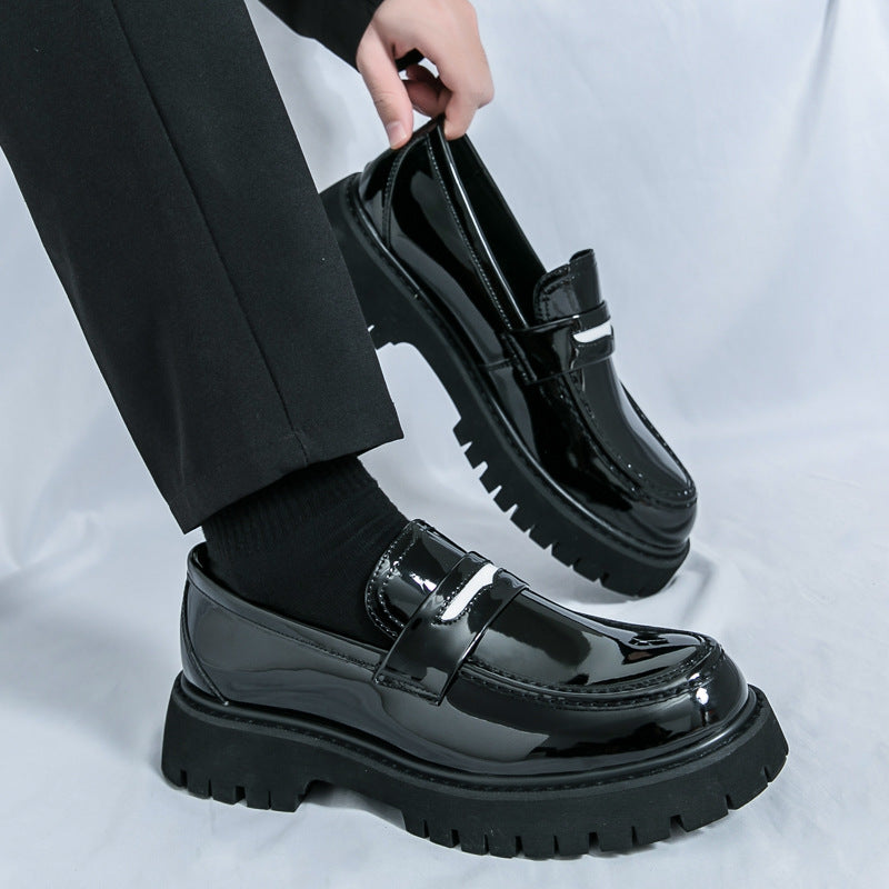 Loafers with thick soles and shafts