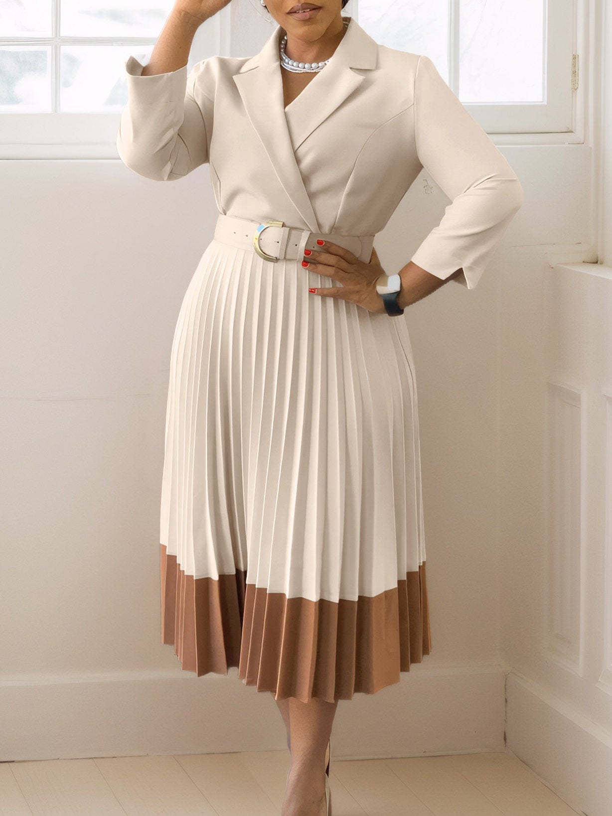 Long dress with a suit collar