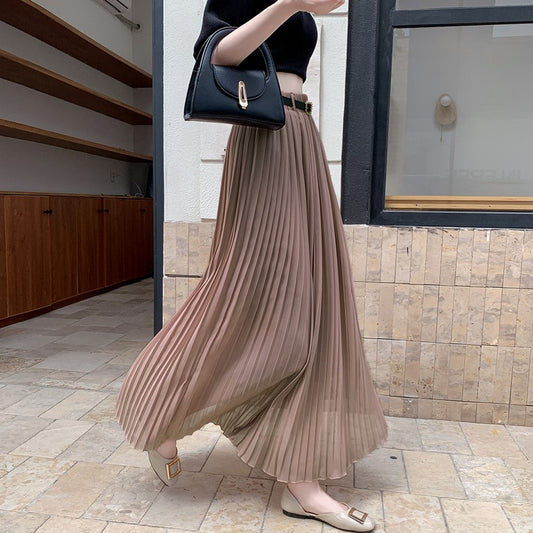 Long pleated skirt