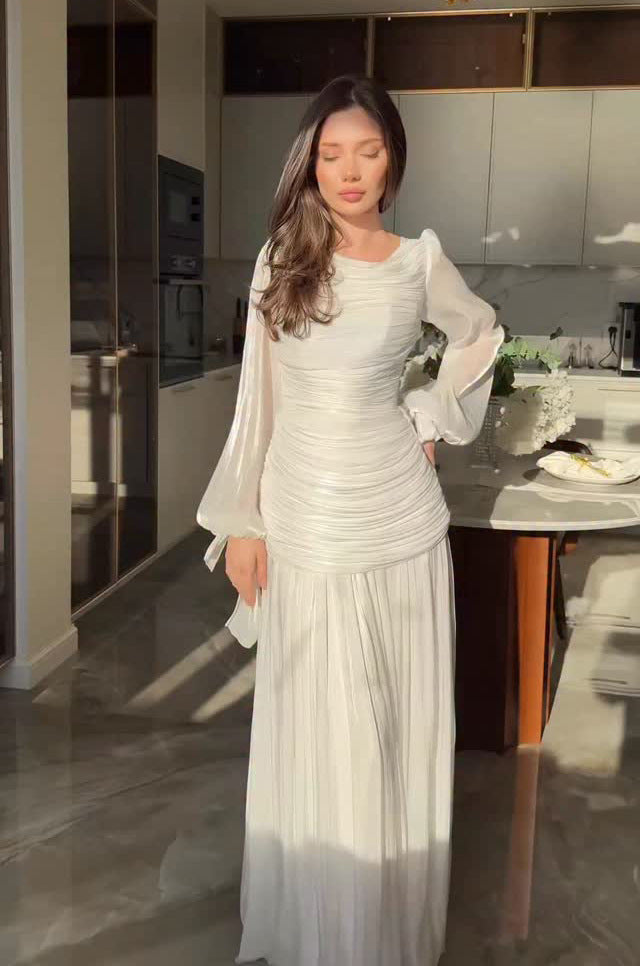 Long-sleeve dress