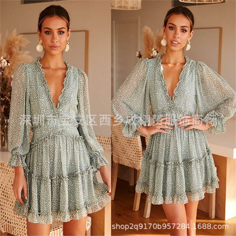 Long-sleeved chiffon dress