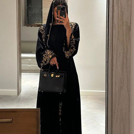 Long-sleeved dress
