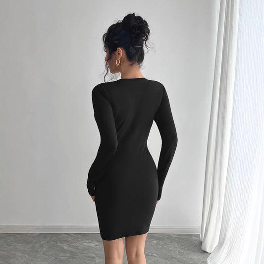 Long-sleeved fitted dress