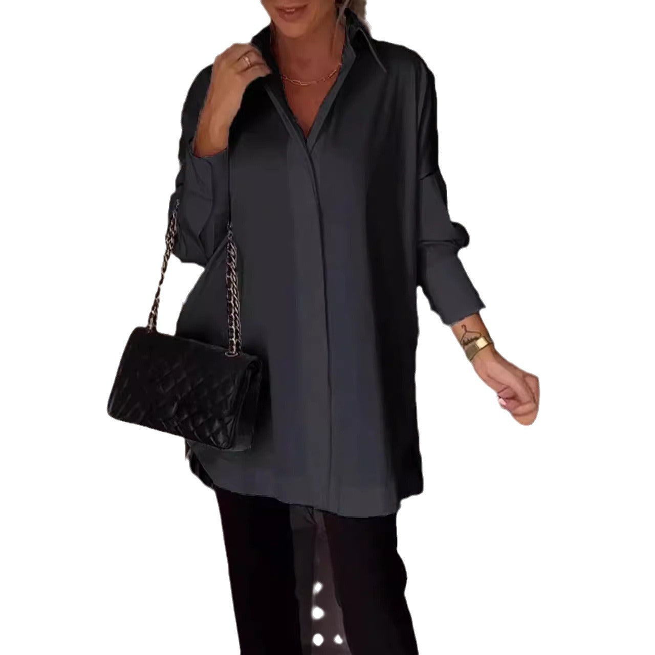 Long-sleeved pullover shirt