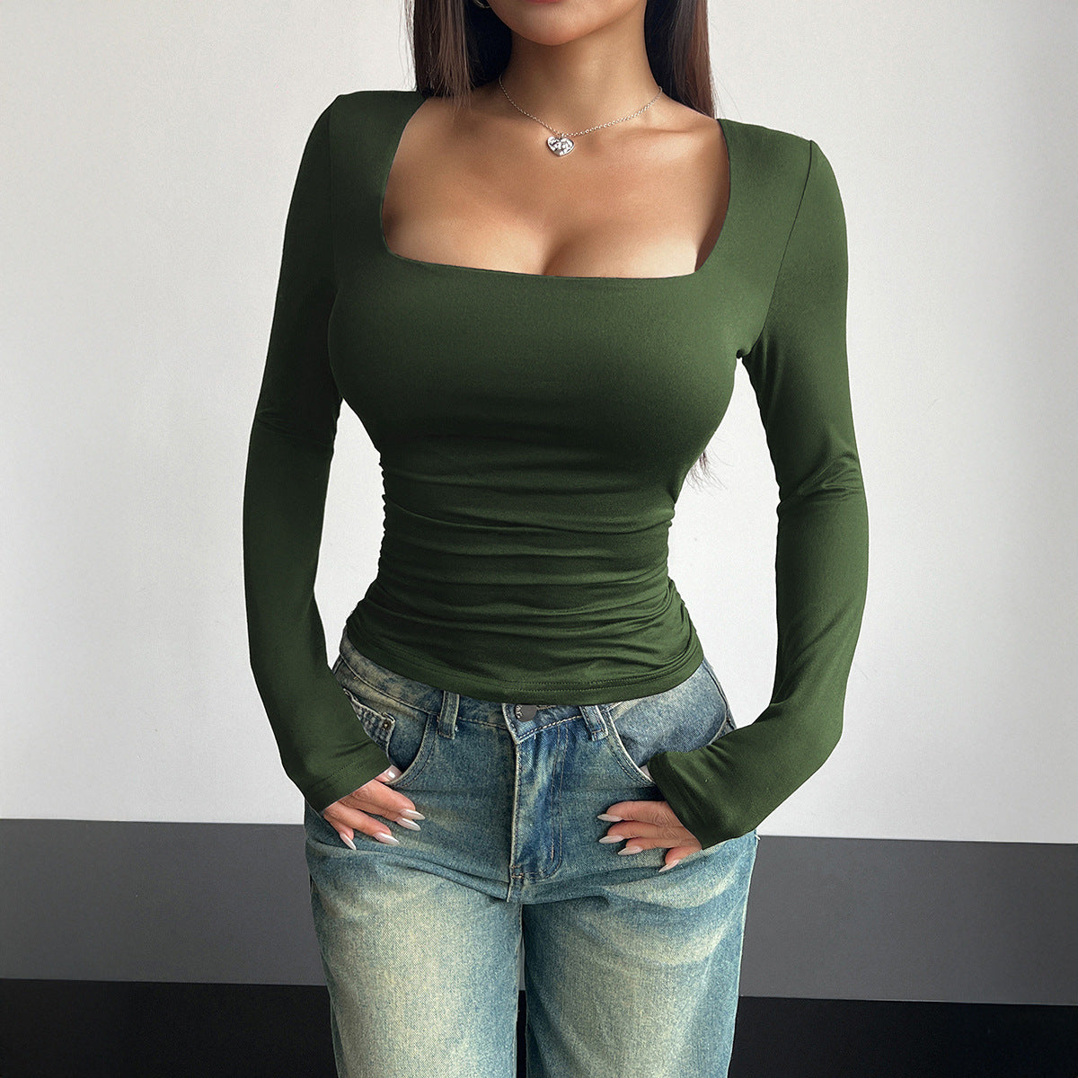 Long-sleeved pullover, tight and casual