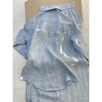 Long-sleeved shirt and suit pants