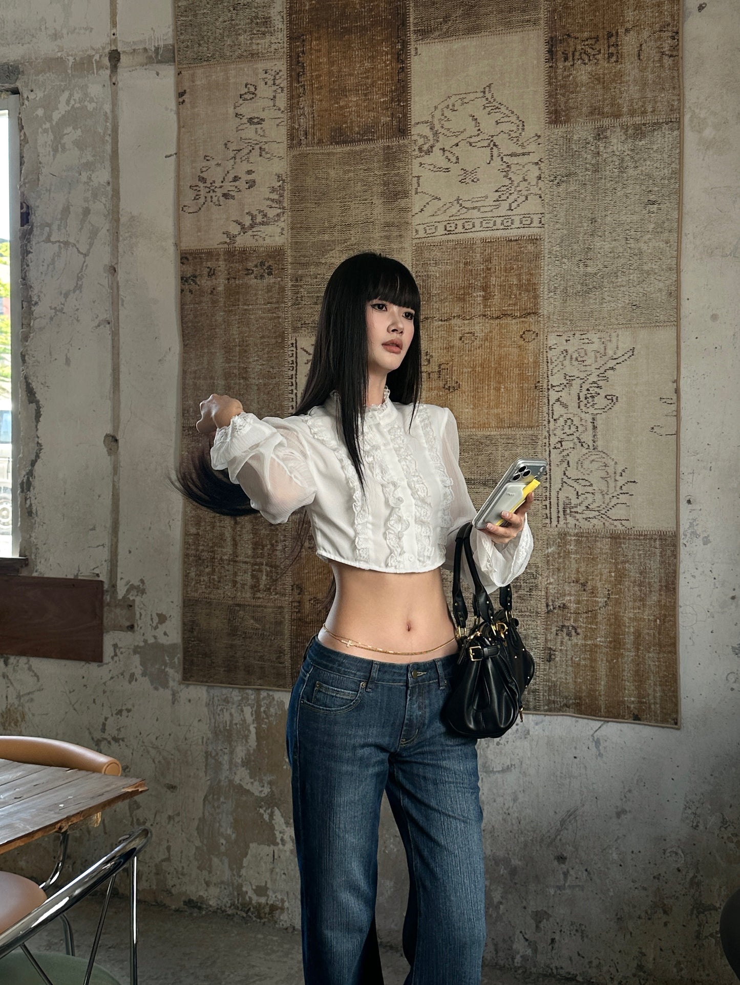 Long-sleeved shirt