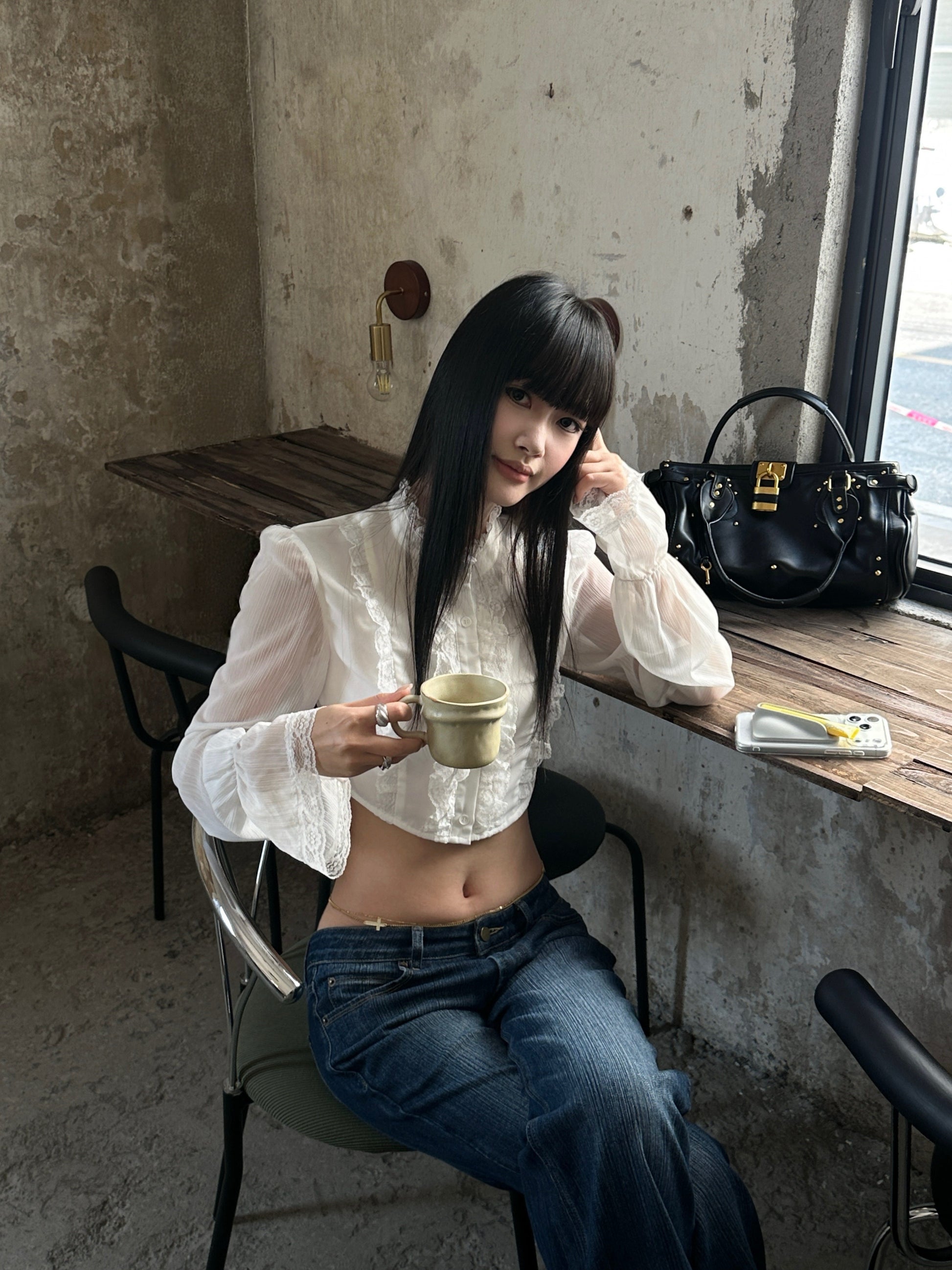 Long-sleeved shirt