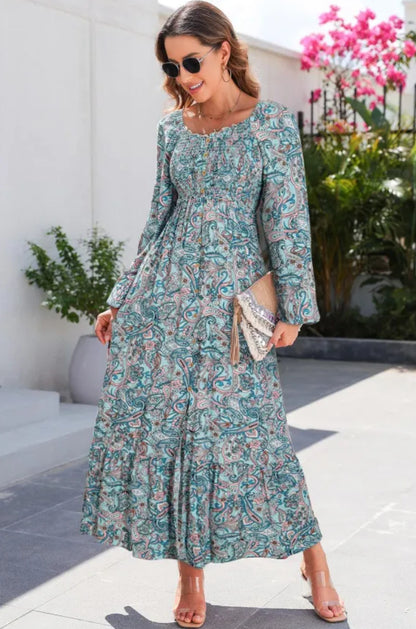 Long-sleeved square-necked dress