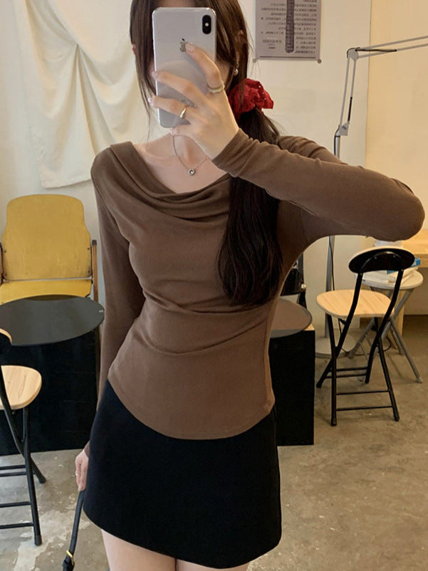 long-sleeved T-shirt
