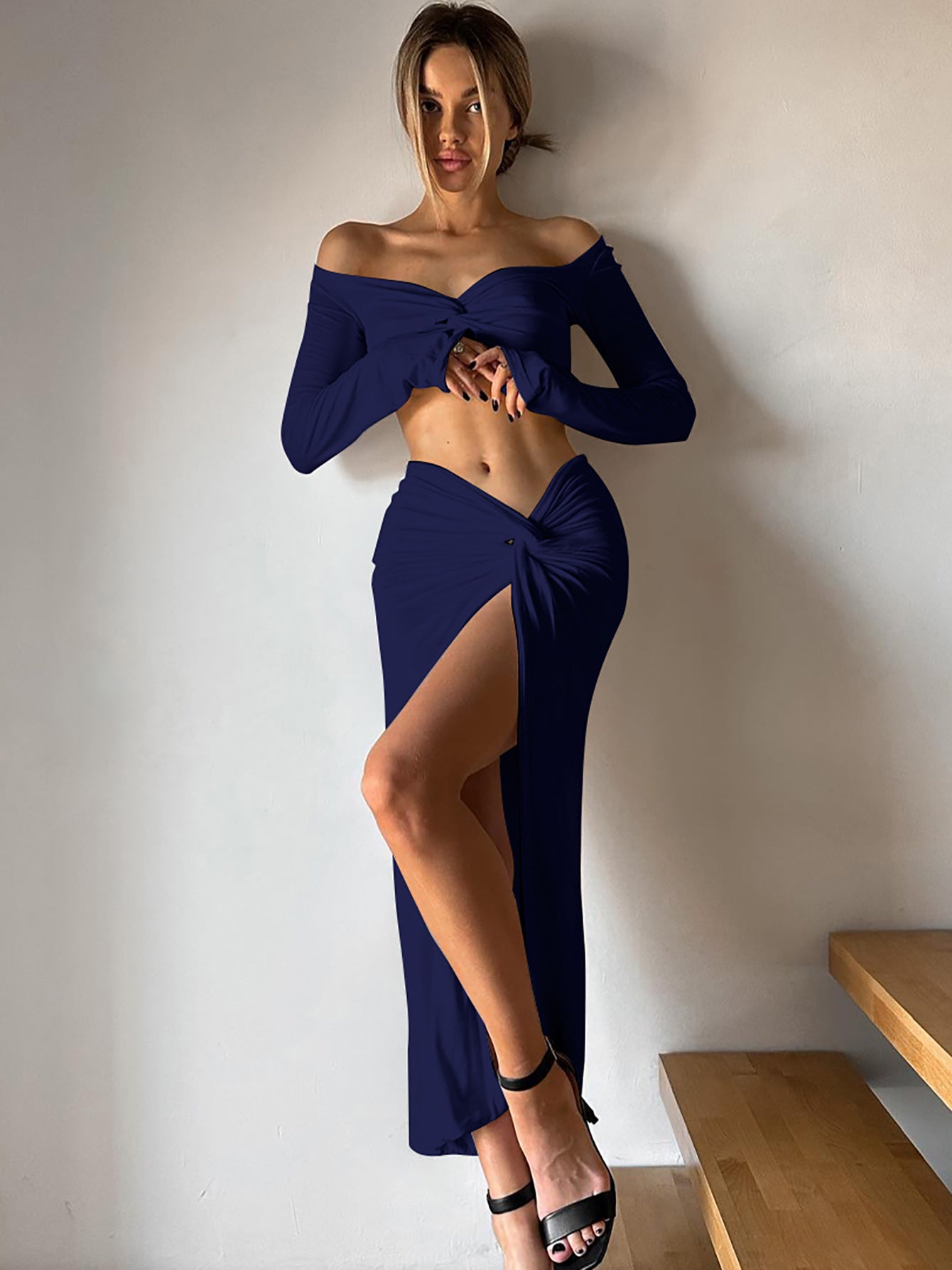 Long-Sleeved V Neck Suit