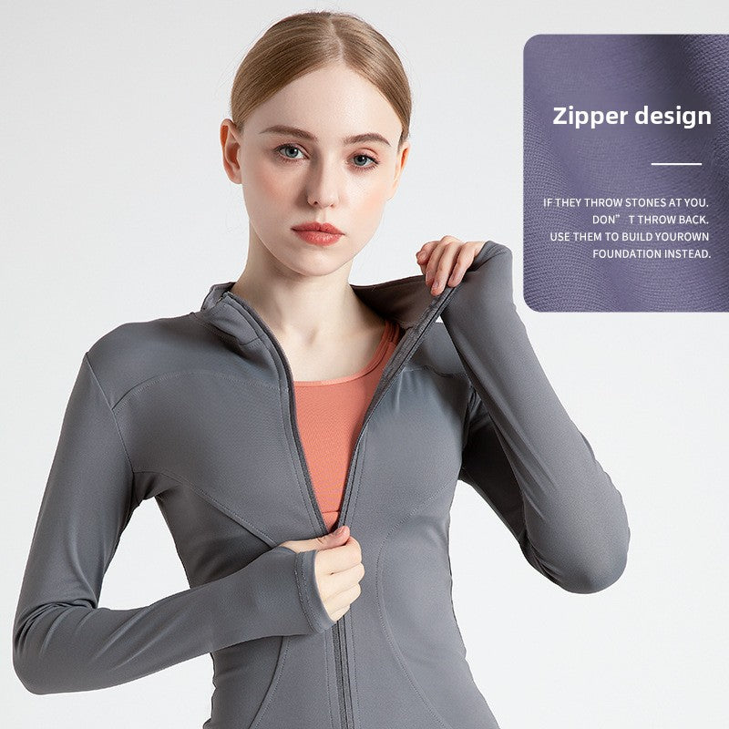Long-sleeved yoga outfit for women