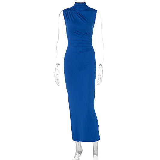Long sleeveless dress