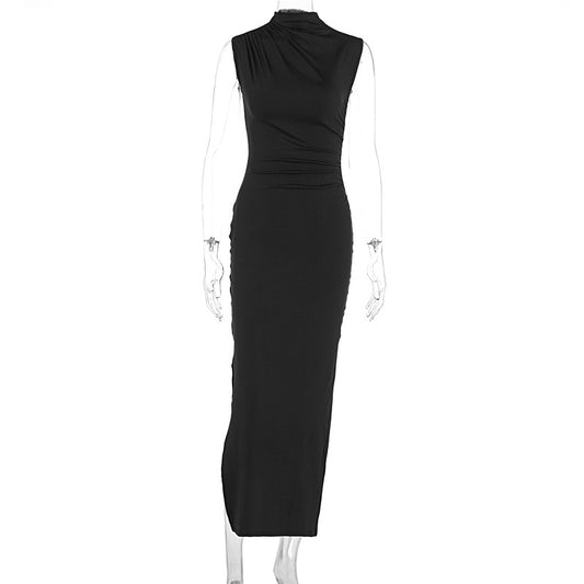 Long sleeveless dress