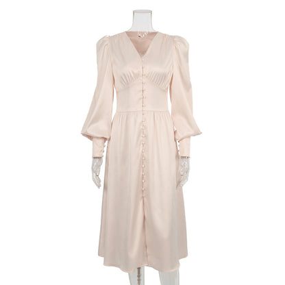 Long V-neck, cinched waist, retro dress