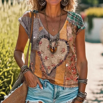 Loose and casual V-neck T-shirt
