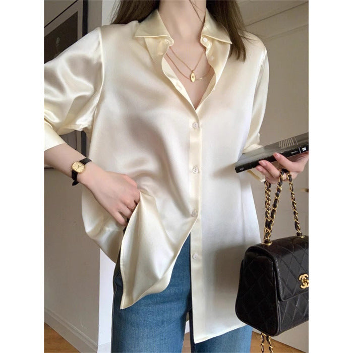 Loose, casual and sun-protective shirt for women