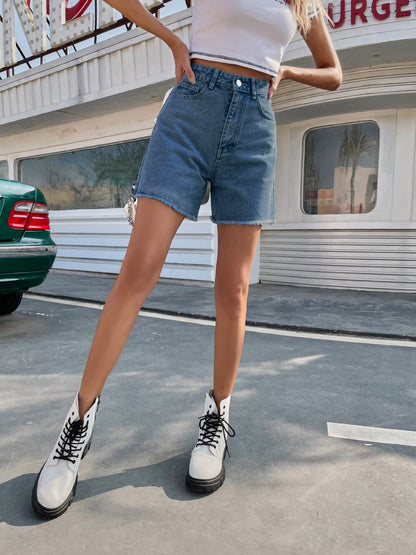Loose casualdenim shorts