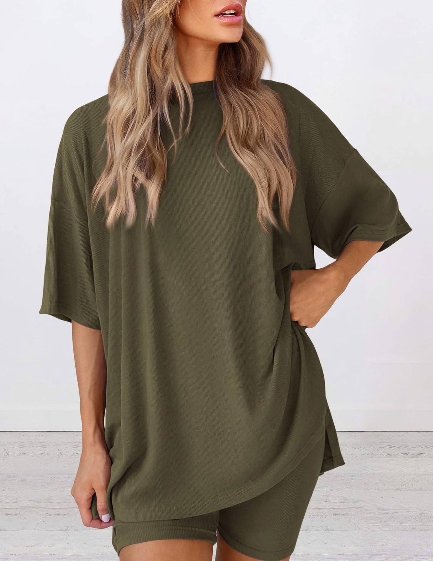 Loose Fit Casual Round Neck Short Sleeve Shorts TwoPiece Set