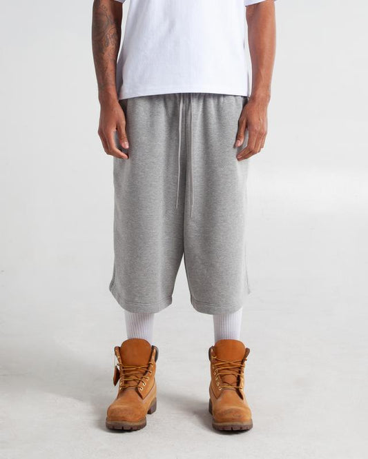 Loose-fitting capri cargo pants