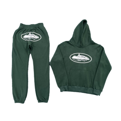 Loose-fitting pullover autumn outfit