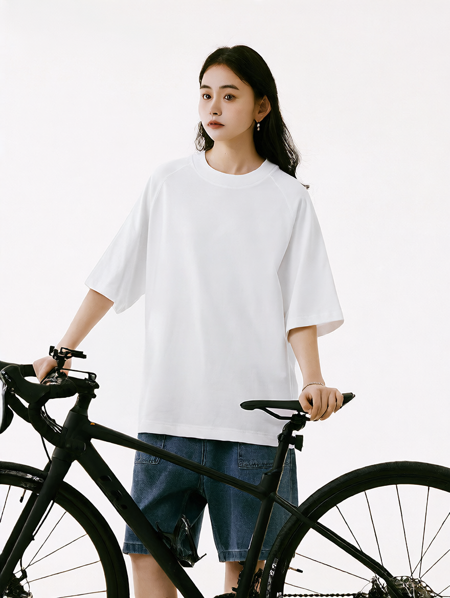 Loose-fitting short sleeves