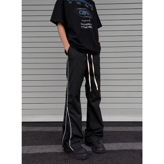 Loose-fitting sweatpants