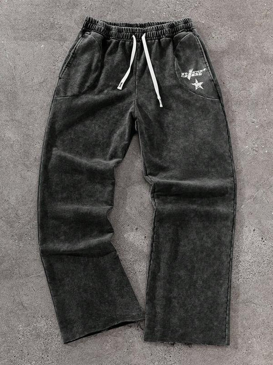 Loose-fitting sweatpants