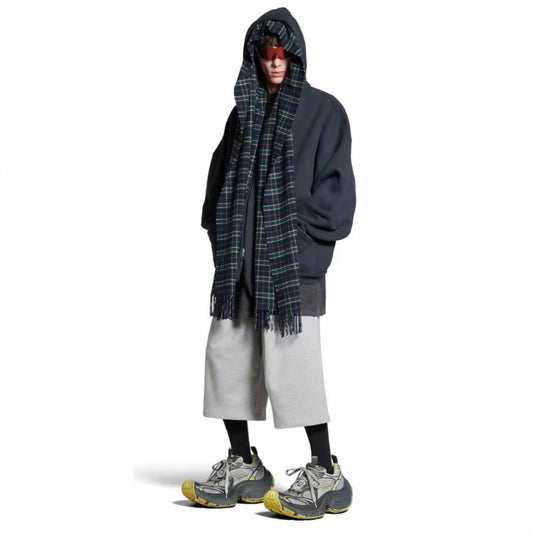 Loose-fitting sweatpants