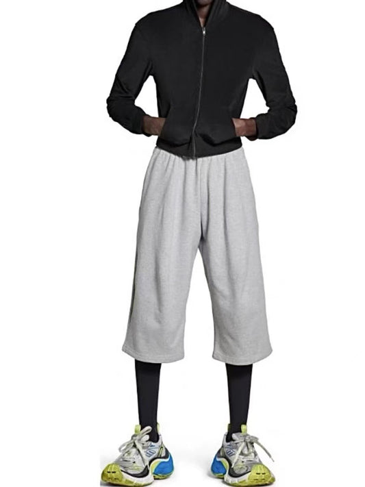 Loose-fitting sweatpants