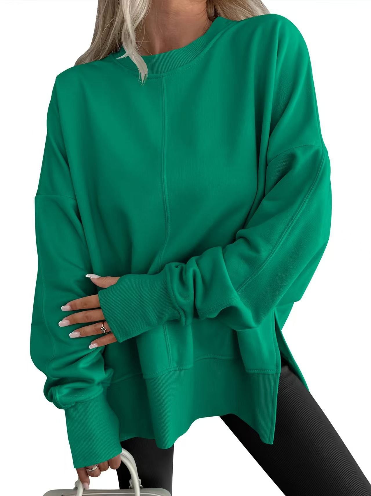 Loose-fitting sweatshirt with side slits and crew neck short sleeves
