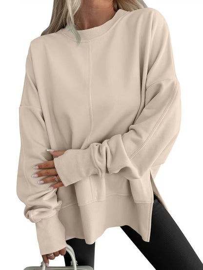 Loose-fitting sweatshirt with side slits and crew neck short sleeves