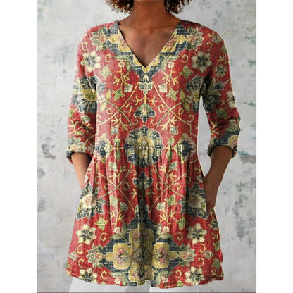 Loose-fitting V-neck dress